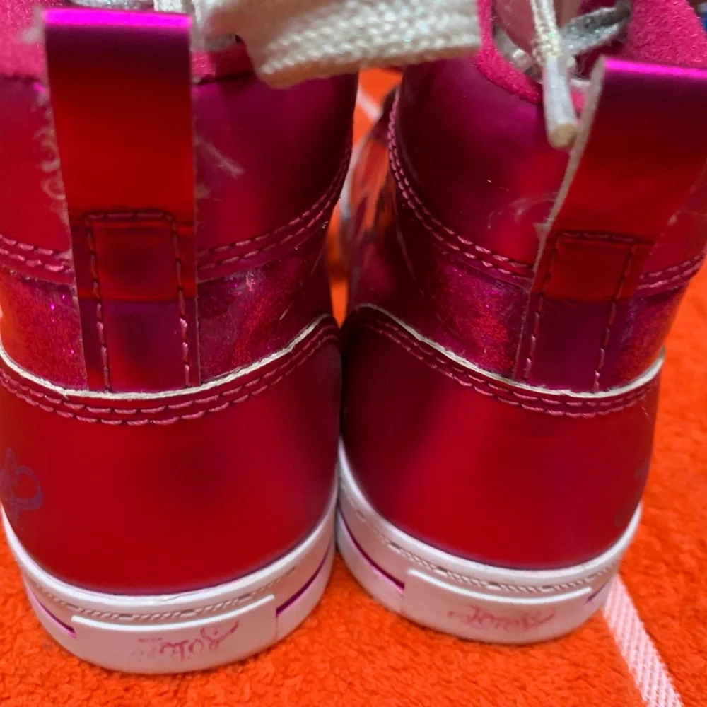 Shoes - Picture 3 of 4